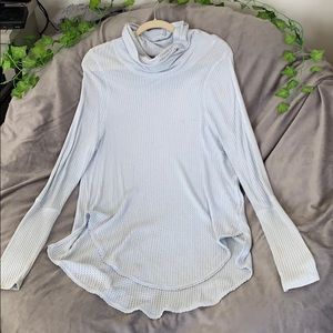 Free People turtle neck sweater size Large